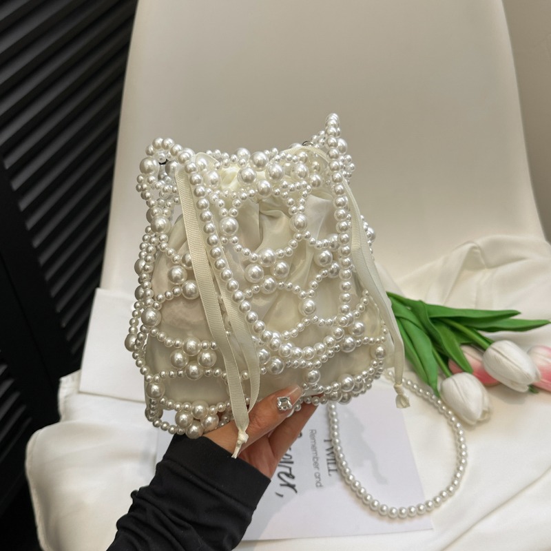 Luxury Bags On Sales - 화이트 비딩 버킷 숄더/크로스백, 고급스러운 느낌의